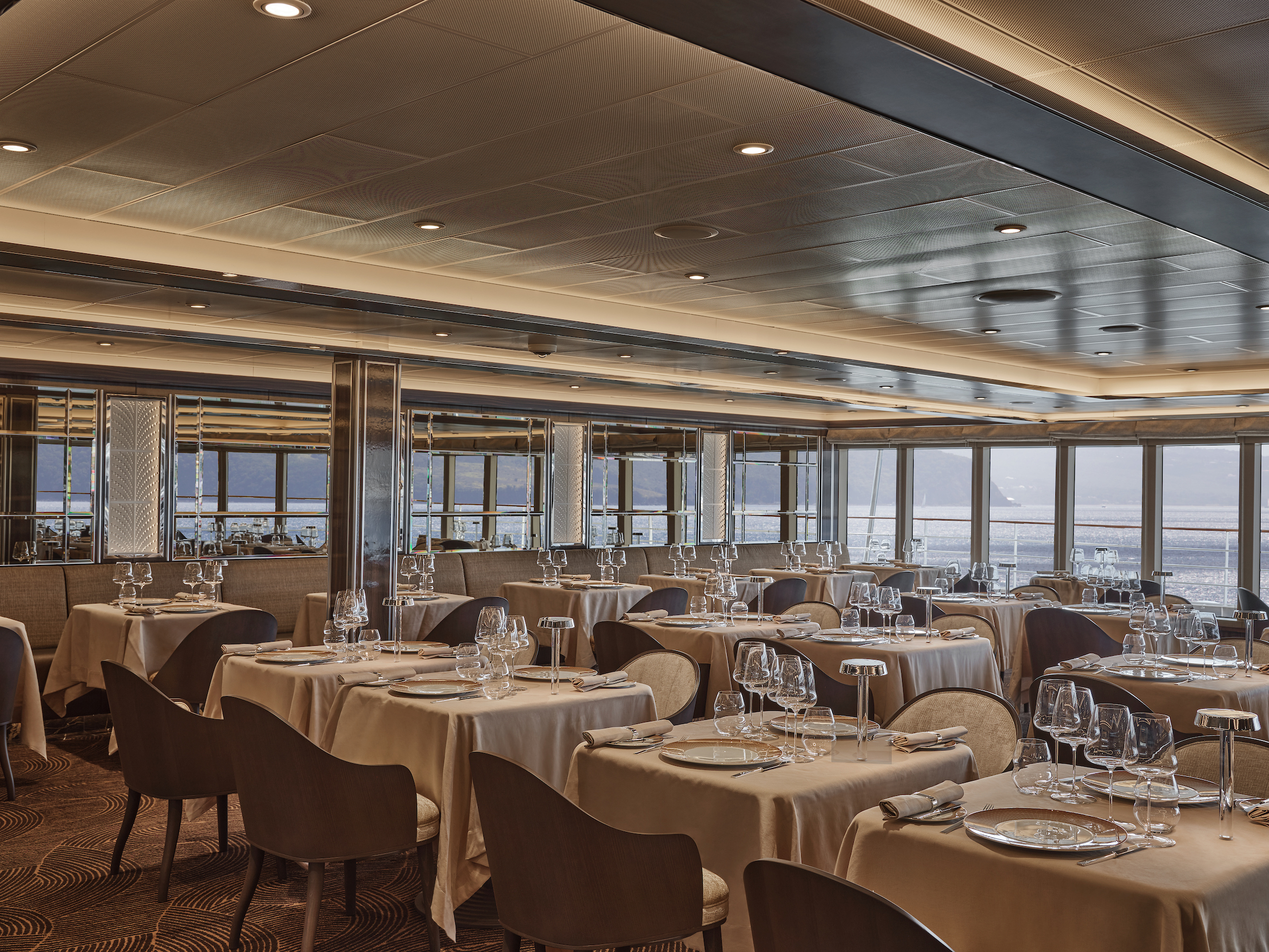 Silver Dawn - La Dame